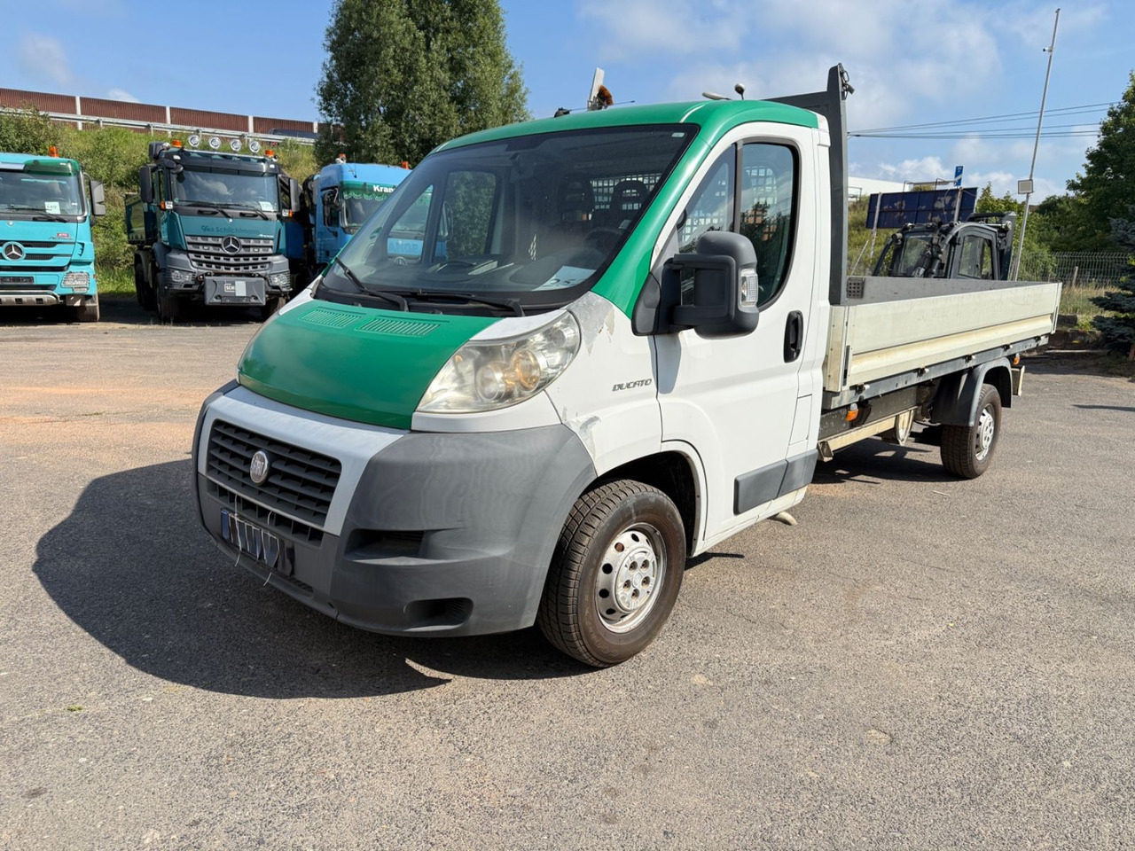 Fiat Ducato Pritsche 35 120 L4 - Bestelwagen open laadbak: afbeelding 3 Fiat Ducato Pritsche 35 120 L4 - Bestelwagen open laadbak: afbeelding 3