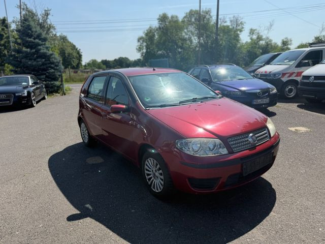 Fiat Punto Aktueller HU Motorschaden - Sedan: afbeelding 2 Fiat Punto Aktueller HU Motorschaden - Sedan: afbeelding 2