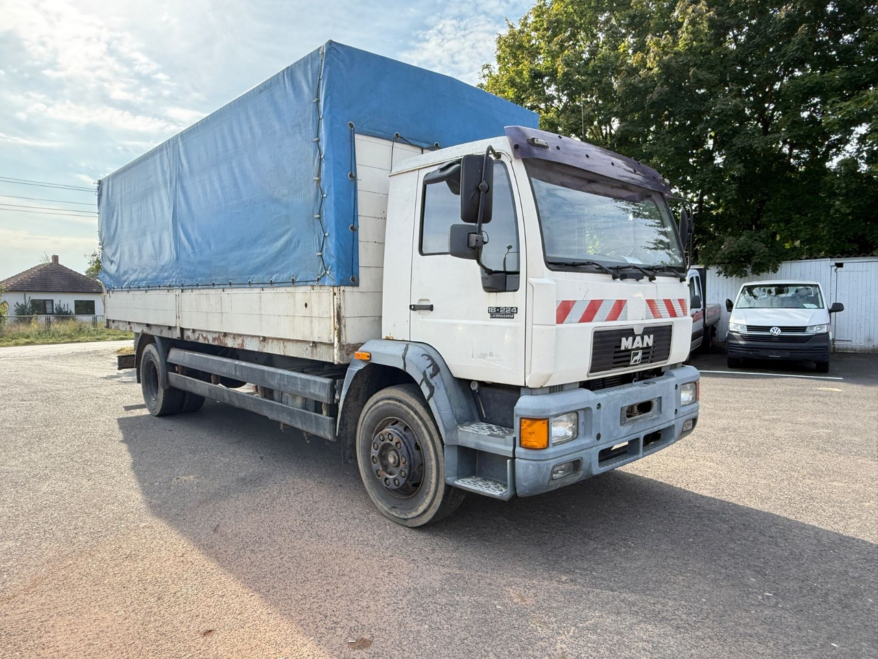 MAN 18.224 - Vrachtwagen met open laadbak: afbeelding 2 MAN 18.224 - Vrachtwagen met open laadbak: afbeelding 2