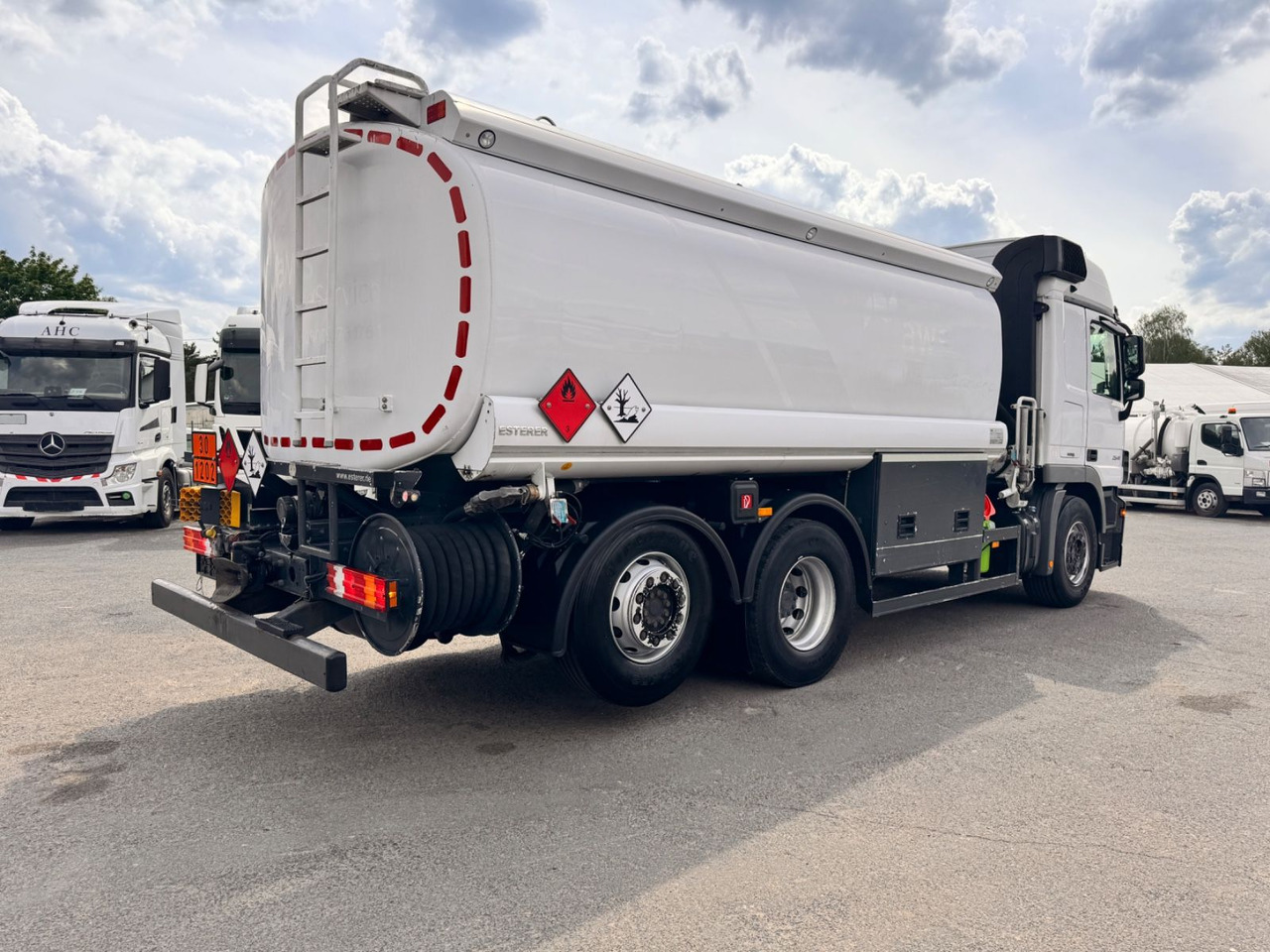 Mercedes-Benz Actros 2541 Tankwagen - Tankwagen: afbeelding 4 Mercedes-Benz Actros 2541 Tankwagen - Tankwagen: afbeelding 4