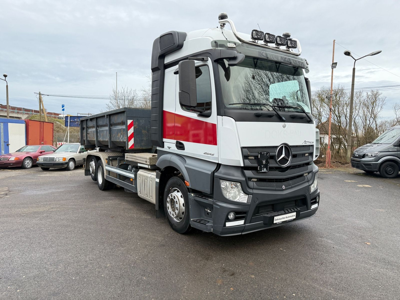 Mercedes-Benz Actros 2542 Abrollkipper mit Container - Haakarmsysteem vrachtwagen: afbeelding 1 Mercedes-Benz Actros 2542 Abrollkipper mit Container - Haakarmsysteem vrachtwagen: afbeelding 1