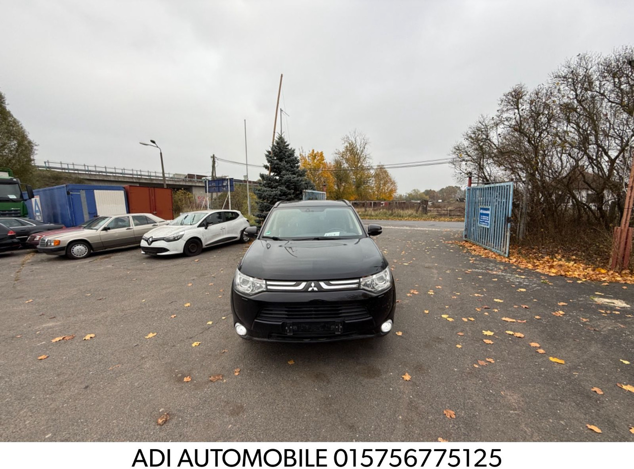 Mitsubishi Outlander 4X4 Allrad ClearTec Instyle - SUV: afbeelding 1 Mitsubishi Outlander 4X4 Allrad ClearTec Instyle - SUV: afbeelding 1