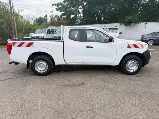 Nissan Navara NP300 Visia King Cab 4x4 - SUV: afbeelding 5 Nissan Navara NP300 Visia King Cab 4x4 - SUV: afbeelding 5