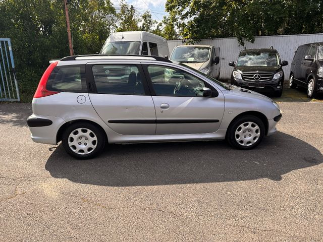 Peugeot 206 SW Grand Filou Cool - Stationwagen: afbeelding 5 Peugeot 206 SW Grand Filou Cool - Stationwagen: afbeelding 5