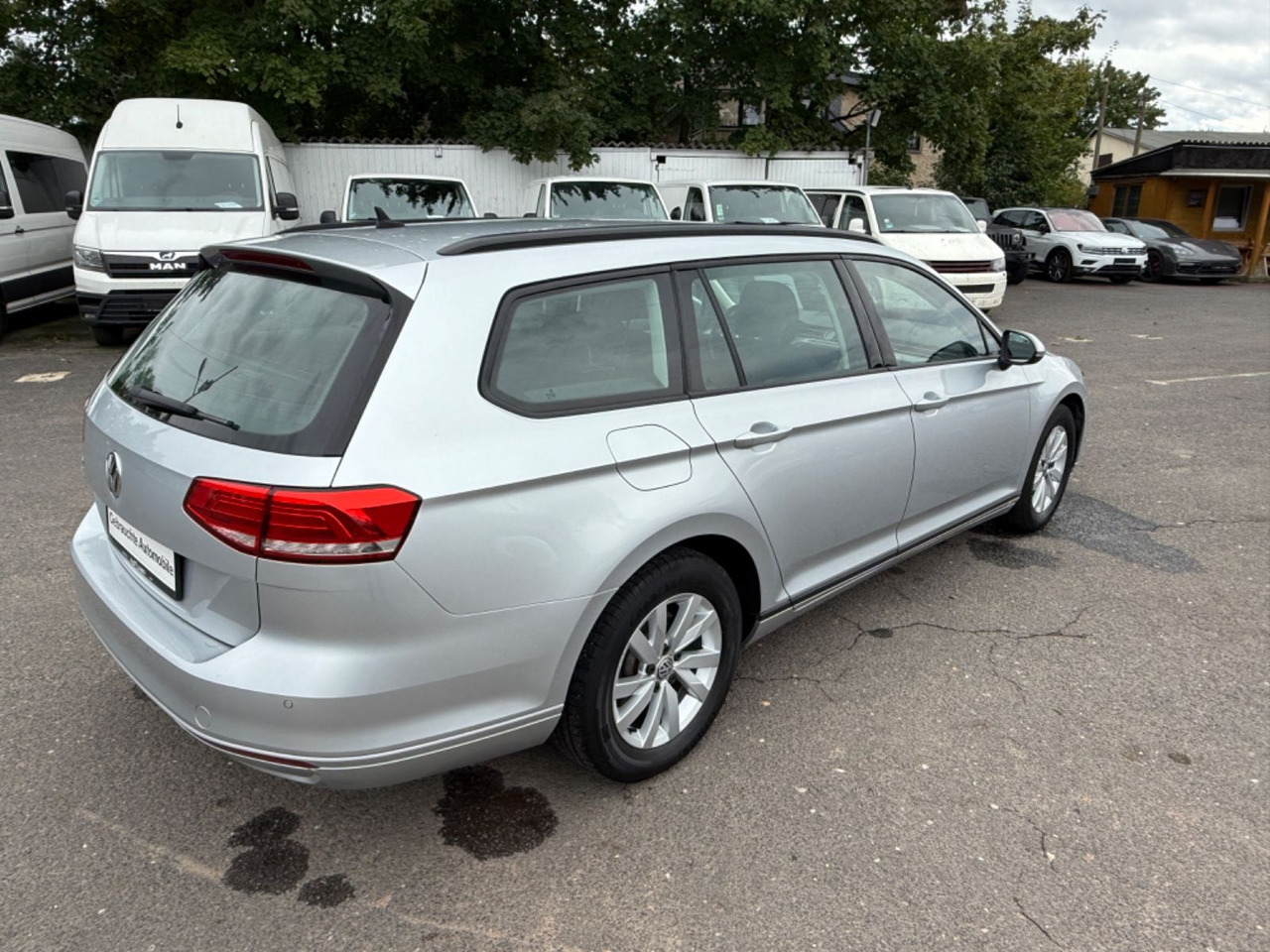 Volkswagen Passat Variant Trendline BMT/Start-Stopp - Sedan: afbeelding 4 Volkswagen Passat Variant Trendline BMT/Start-Stopp - Sedan: afbeelding 4