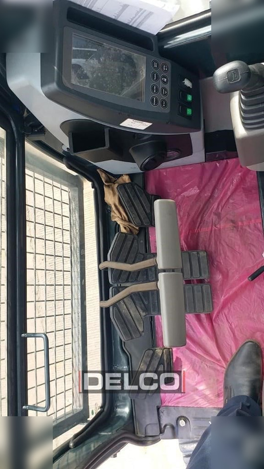 HYUNDAI ROBEX 210 - Rupsgraafmachine: afbeelding 3 HYUNDAI ROBEX 210 - Rupsgraafmachine: afbeelding 3