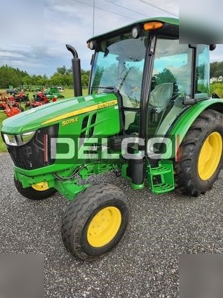 JOHN DEERE 5075E - Tractor: afbeelding 2 JOHN DEERE 5075E - Tractor: afbeelding 2