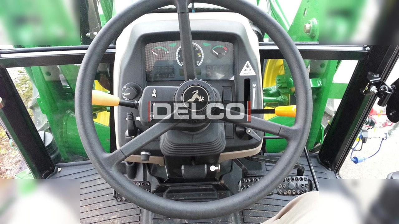 JOHN DEERE 5075E - Tractor: afbeelding 3 JOHN DEERE 5075E - Tractor: afbeelding 3