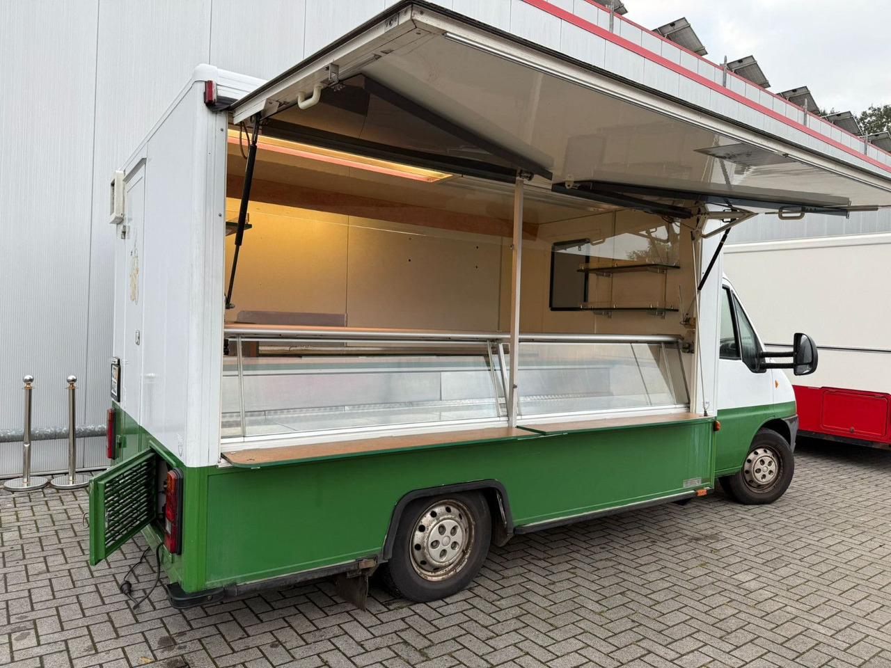 Fiat Borco Höhns Verkaufsmobil - Zelfrijdende verkoopwagen: afbeelding 3 Fiat Borco Höhns Verkaufsmobil - Zelfrijdende verkoopwagen: afbeelding 3