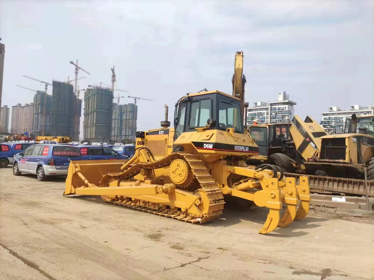 CAT D6M - Bulldozer: afbeelding 2 CAT D6M - Bulldozer: afbeelding 2