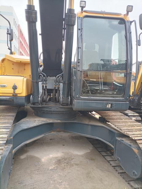 Hyundai Robex 220 - Rupsgraafmachine: afbeelding 3 Hyundai Robex 220 - Rupsgraafmachine: afbeelding 3