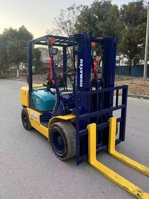 Komatsu FD30 - Schaarlift: afbeelding 5 Komatsu FD30 - Schaarlift: afbeelding 5