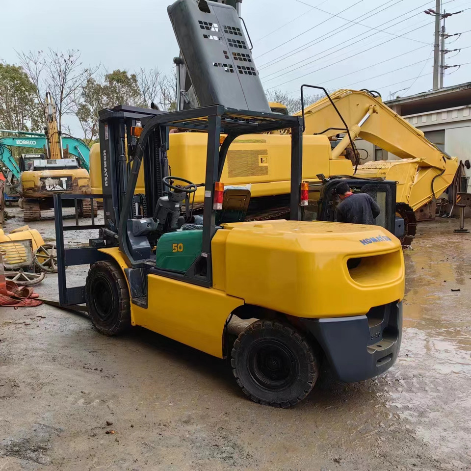 Komatsu FD50 - Schaarlift: afbeelding 2 Komatsu FD50 - Schaarlift: afbeelding 2