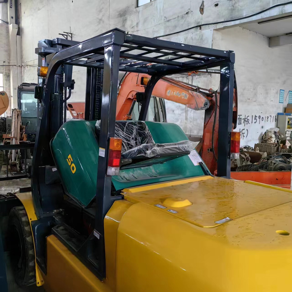 Komatsu FD50 - Schaarlift: afbeelding 3 Komatsu FD50 - Schaarlift: afbeelding 3