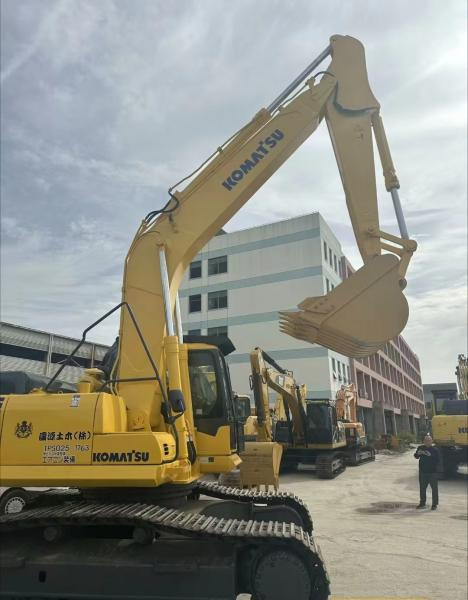 Komatsu pc300-7 - Rupsgraafmachine: afbeelding 2 Komatsu pc300-7 - Rupsgraafmachine: afbeelding 2