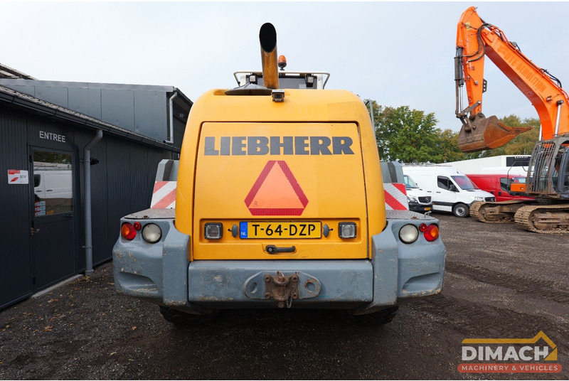 Liebherr L556 Like new!! Airco, quick coupler, skeleton bucket with teeths - Lader: afbeelding 3 Liebherr L556 Like new!! Airco, quick coupler, skeleton bucket with teeths - Lader: afbeelding 3
