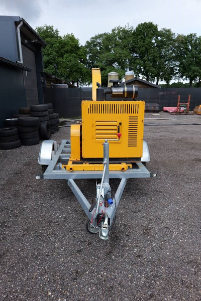 Shengmiao Hc6140 new wood chipper with trailer!! - Houtversnipperaar: afbeelding 4 Shengmiao Hc6140 new wood chipper with trailer!! - Houtversnipperaar: afbeelding 4