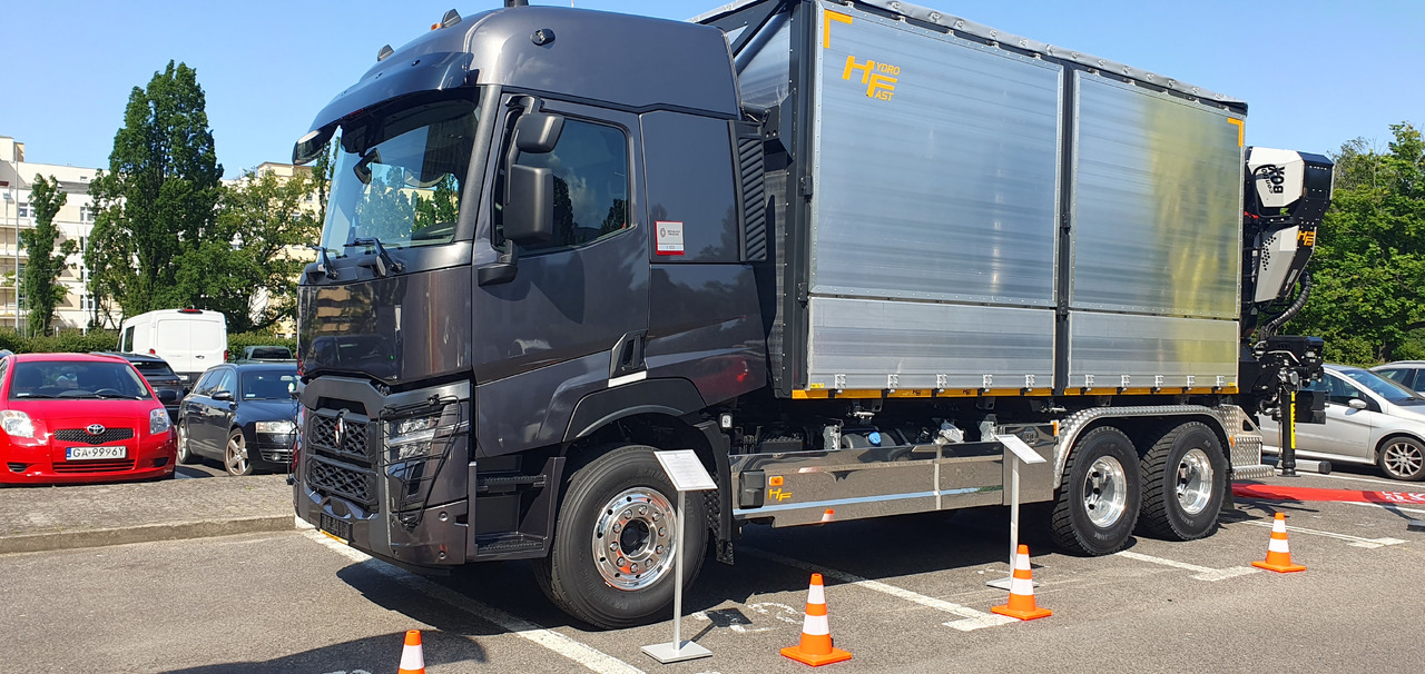 RENAULT TRUCKS CP6x4 Renault zabudowa do biomasy z żyurawiem Tajfun L155ZK/ Renault Biomass body with crane Tajfun L155ZK/ Renault Biomasse-Aufbau mit Kran Tajfun L155ZK - Houttransport: afbeelding 1 RENAULT TRUCKS CP6x4 Renault zabudowa do biomasy z żyurawiem Tajfun L155ZK/ Renault Biomass body with crane Tajfun L155ZK/ Renault Biomasse-Aufbau mit Kran Tajfun L155ZK - Houttransport: afbeelding 1