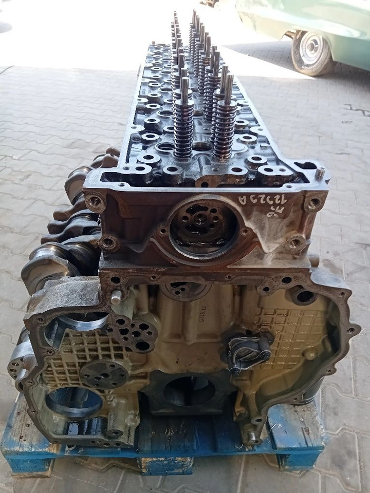 Blok om 471 głowica tłoki stan nieznany, wał po zatarciu - Motor: afbeelding 2 Blok om 471 głowica tłoki stan nieznany, wał po zatarciu - Motor: afbeelding 2