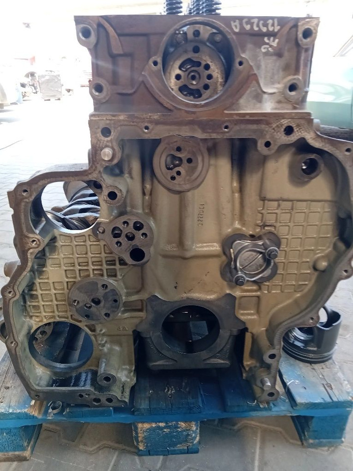 Blok om 471 głowica tłoki stan nieznany, wał po zatarciu - Motor: afbeelding 3 Blok om 471 głowica tłoki stan nieznany, wał po zatarciu - Motor: afbeelding 3