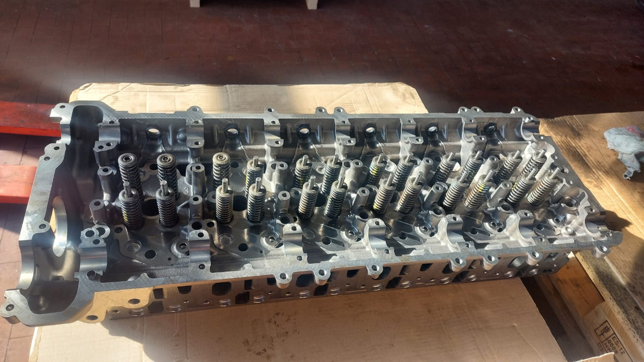 CLAAS Regeneracja naprawa om 470 471 472 473 mp4 euro6 - Motor voor Landbouwmachine: afbeelding 4 CLAAS Regeneracja naprawa om 470 471 472 473 mp4 euro6 - Motor voor Landbouwmachine: afbeelding 4