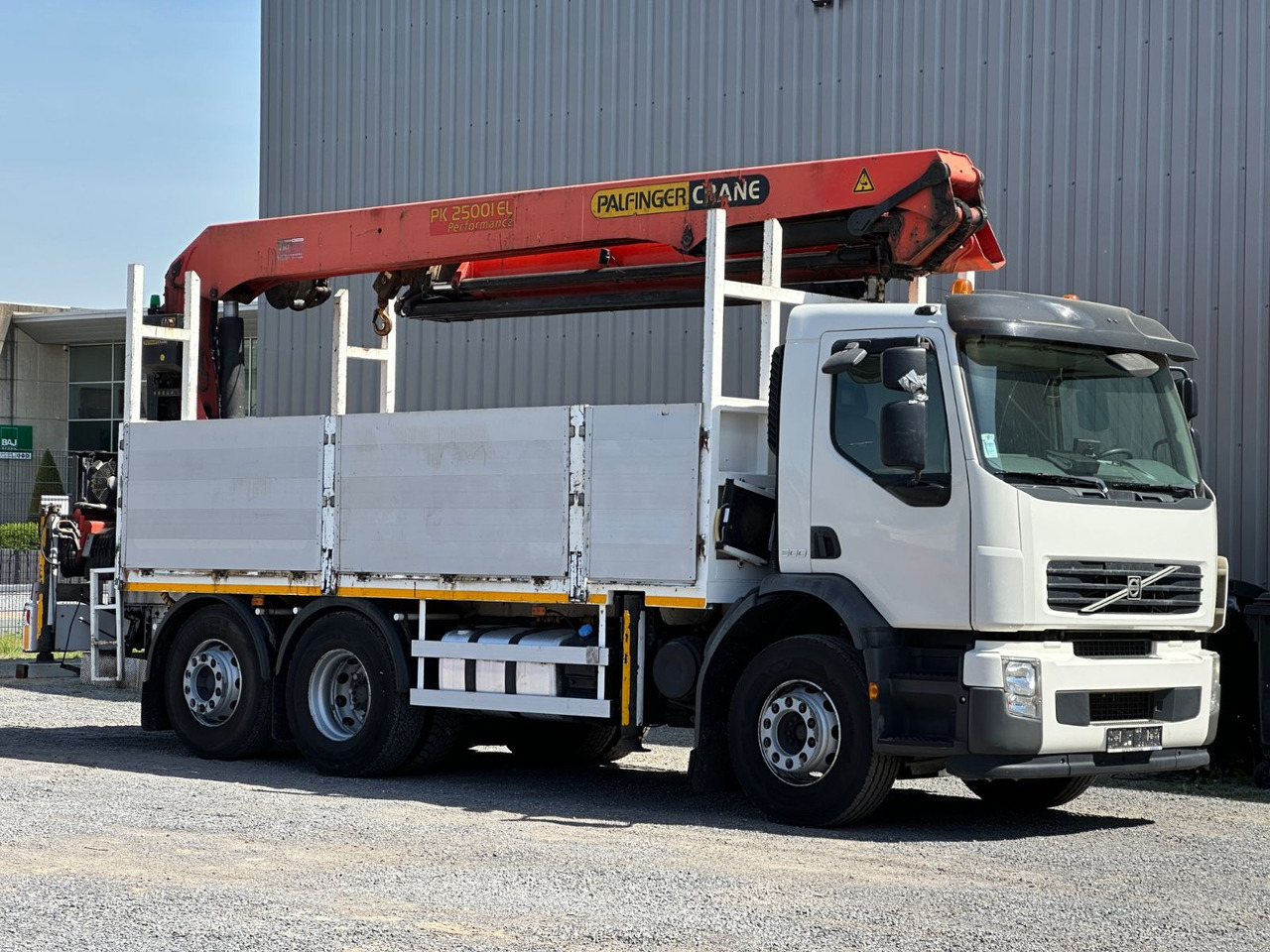 Volvo VOLVO FE 330 PALFINGER 25001 EL Performance - Kraanwagen: afbeelding 2 Volvo VOLVO FE 330 PALFINGER 25001 EL Performance - Kraanwagen: afbeelding 2