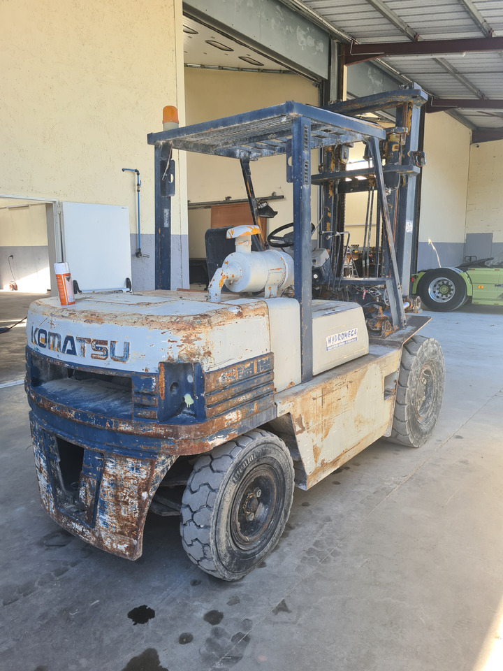 KOMATSU FD40-4 - Intern transport: afbeelding 2 KOMATSU FD40-4 - Intern transport: afbeelding 2