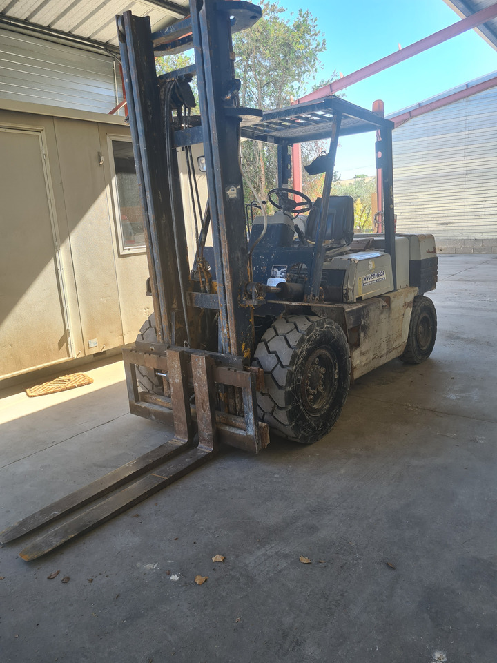 KOMATSU FD40-4 - Intern transport: afbeelding 4 KOMATSU FD40-4 - Intern transport: afbeelding 4