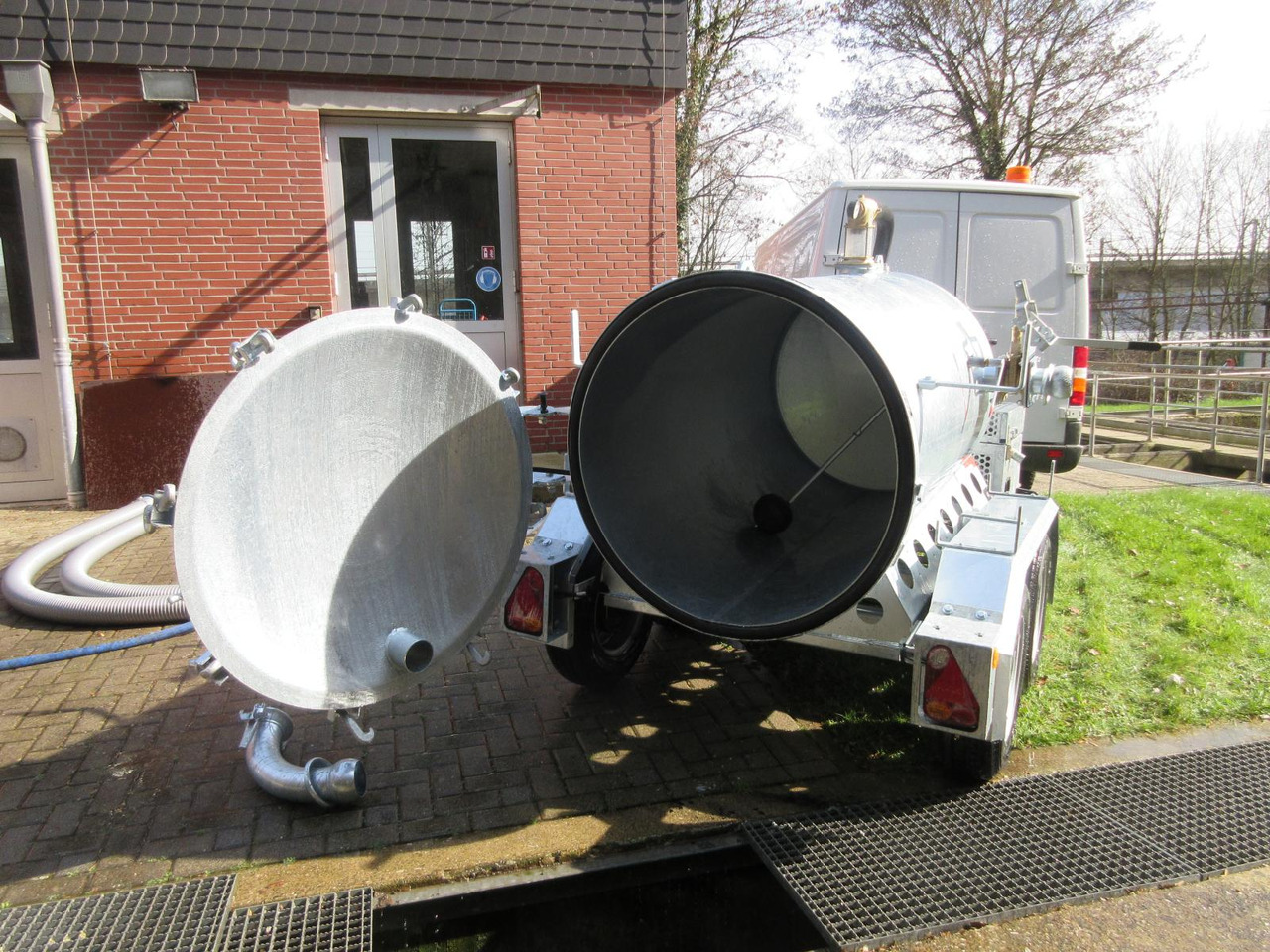 M-Vac 1500 Vacuum system specialized for drilling mud / vacuum container 1500l - Horizontaal gestuurd boren: afbeelding 2 M-Vac 1500 Vacuum system specialized for drilling mud / vacuum container 1500l - Horizontaal gestuurd boren: afbeelding 2