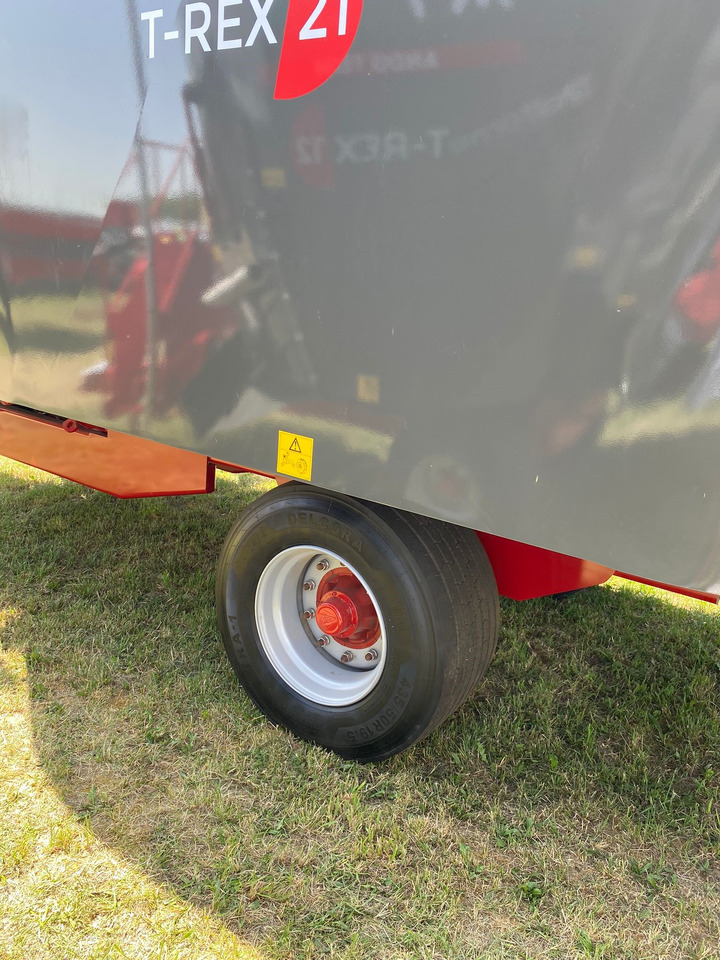 Leasing Ando Tech Futtermischwagen / Feed mixer / Melangeuse / Carro di alimentazione / Remolque alimentador / Кормораздатчик / Wóz paszowy T-REX 24 m3 Ando Tech Futtermischwagen / Feed mixer / Melangeuse / Carro di alimentazione / Remolque alimentador / Кормораздатчик / Wóz paszowy T-REX 24 m3: afbeelding 9