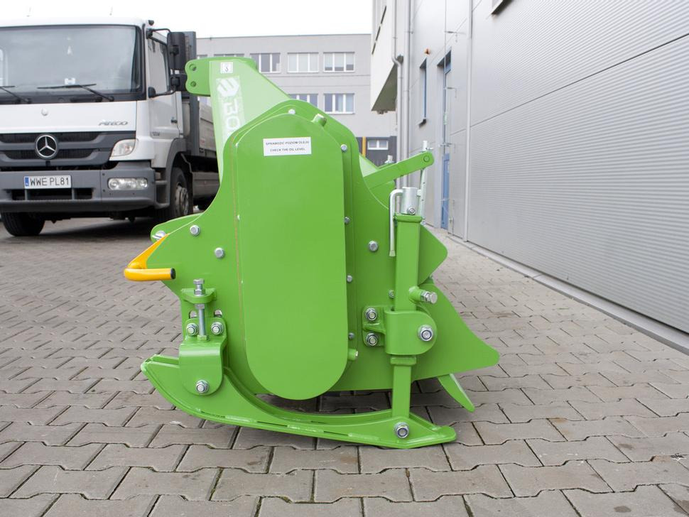 Bomet Bodenfräsen / Rotary tiller / Rotavator / Vangatrice / Desgarrador / Роторный культиватор / Glebogryzarka 3 m - Grondfrees: afbeelding 5 Bomet Bodenfräsen / Rotary tiller / Rotavator / Vangatrice / Desgarrador / Роторный культиватор / Glebogryzarka 3 m - Grondfrees: afbeelding 5