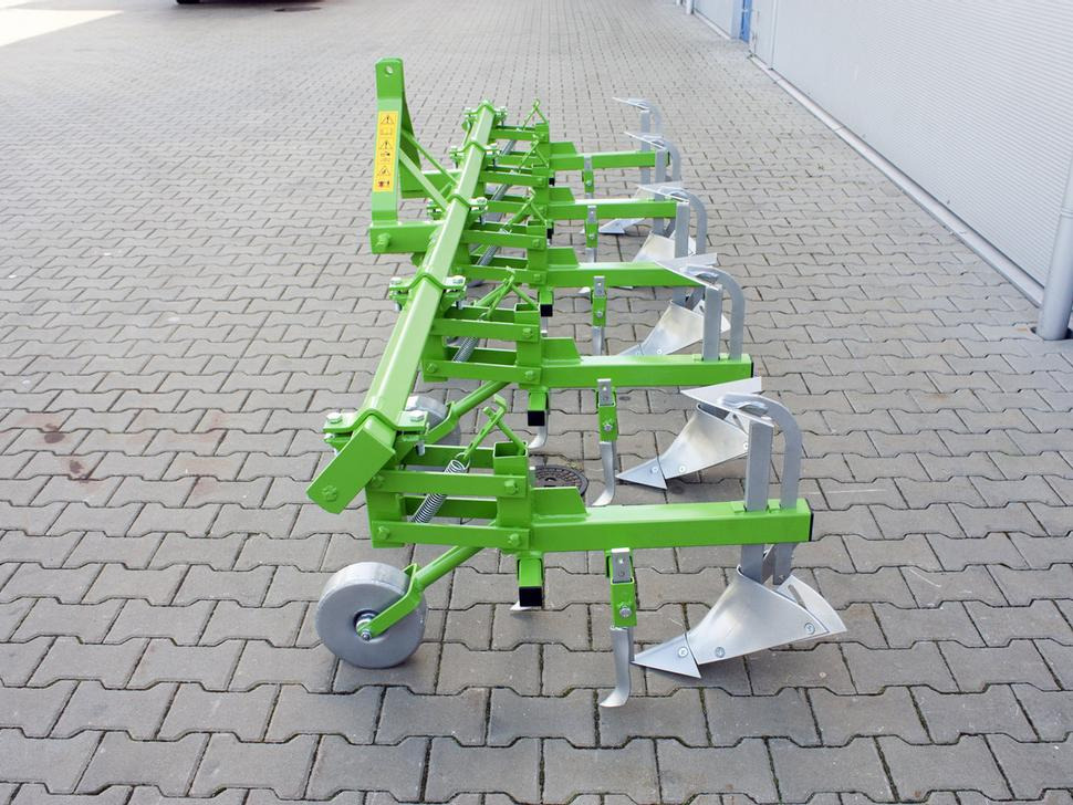 Nieuw Grondbewerking toebehoor Bomet Jäthacke-Häufler / Hoe ridger / Butteuse / Rincalzatore assolcatore / Полольник-окучник / Obsypnik: afbeelding 10