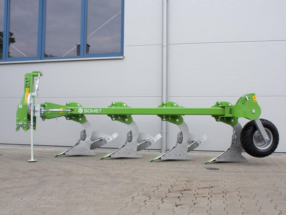 Bomet Pflüge / Single-beam plow / Charrue mono-poutre / Aratro / Плуг / Pług jednobelkowy Libra 3+1 - Ploeg: afbeelding 3 Bomet Pflüge / Single-beam plow / Charrue mono-poutre / Aratro / Плуг / Pług jednobelkowy Libra 3+1 - Ploeg: afbeelding 3