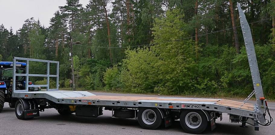 Cynkomet Plattformauflieger / Trailer / Remorque / Rimorchio a piattaforma / Remolque de plataforma / Прицеп для перевозки техники / Przyczepa maszynowa RM-240 18 t - Platte landbouwwagen: afbeelding 3 Cynkomet Plattformauflieger / Trailer / Remorque / Rimorchio a piattaforma / Remolque de plataforma / Прицеп для перевозки техники / Przyczepa maszynowa RM-240 18 t - Platte landbouwwagen: afbeelding 3