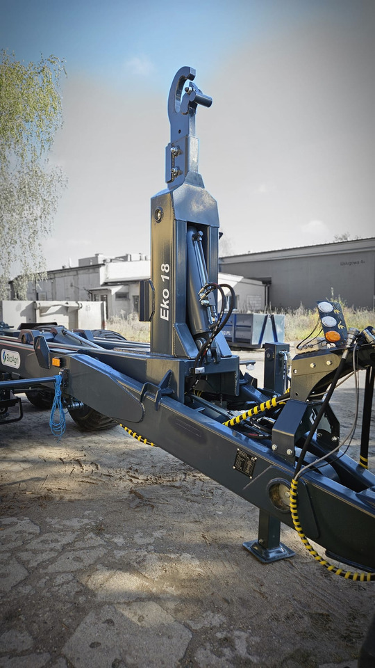 EkoAgri Hakenliftanhänger / Hooklift trailer / Remorque porte caisson / Remolque con gancho / Rimorchio a gancio /Przyczepa hakowa 18 t - Landbouwaanhanger: afbeelding 4 EkoAgri Hakenliftanhänger / Hooklift trailer / Remorque porte caisson / Remolque con gancho / Rimorchio a gancio /Przyczepa hakowa 18 t - Landbouwaanhanger: afbeelding 4
