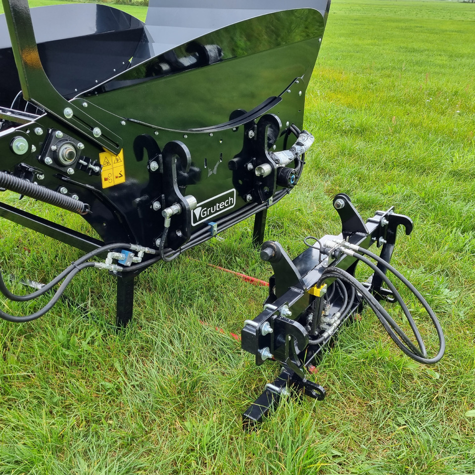 Nieuw Stroblazer Grutech Ballenabwickler / Straw blowers / Pailleuse / Trinciapaglia / Picadora de paja / Измельчитель соломы / Ścielarka słomy: afbeelding 6