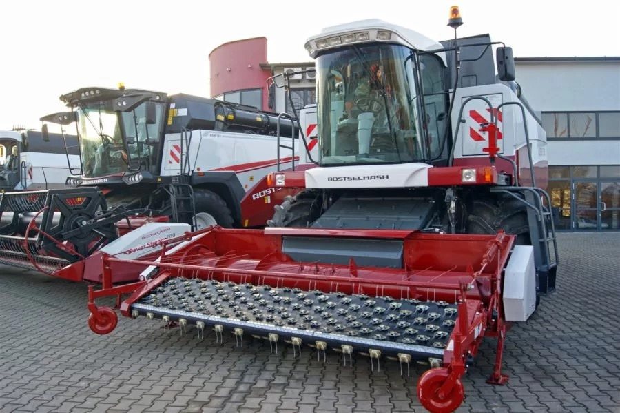 Lupus Schwadaufnehmer / Pickup header / Ramasseurs d'andains / Recogedor de hileras / Raccoglitore di andane / Подборщик валков / Podbieracz pokosów 3,4 m - Oogstmachine toebehoor: afbeelding 4 Lupus Schwadaufnehmer / Pickup header / Ramasseurs d'andains / Recogedor de hileras / Raccoglitore di andane / Подборщик валков / Podbieracz pokosów 3,4 m - Oogstmachine toebehoor: afbeelding 4