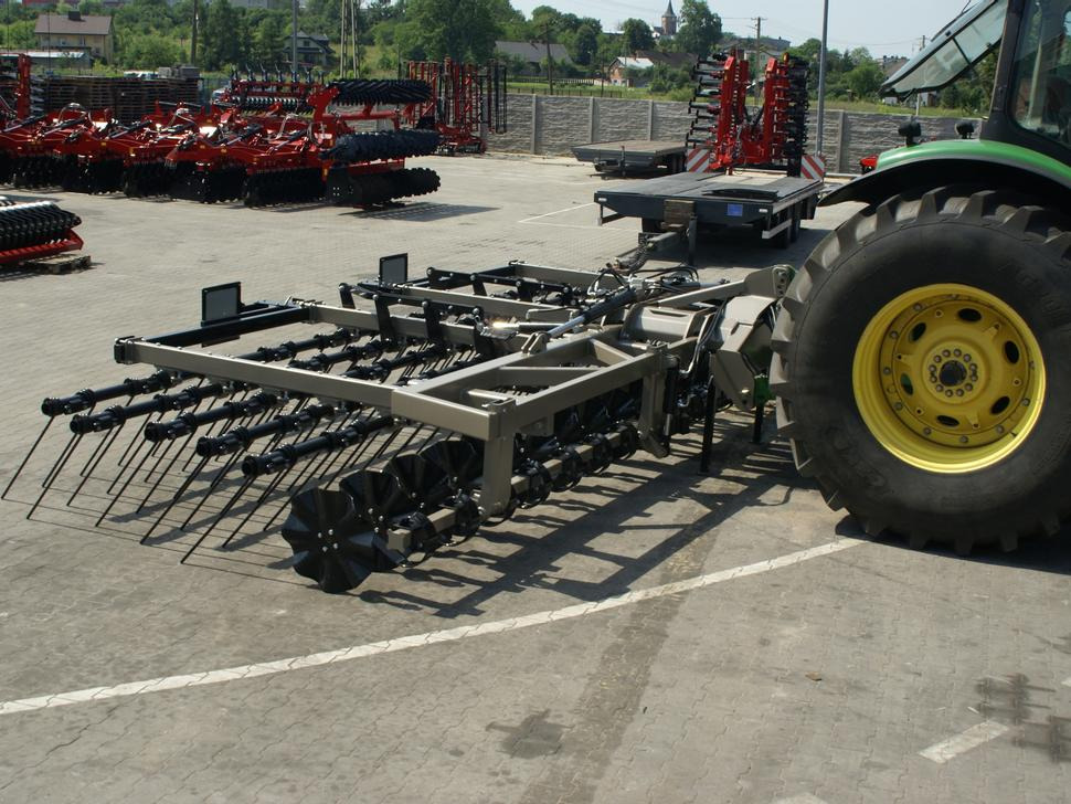 ROLEX Mulchegge / Mulch harrow / Herse de déchaumage / Erpice pacciamante / Борона для мульчирования / Brona mulczowa 7,5 m - Wiedeg: afbeelding 5 ROLEX Mulchegge / Mulch harrow / Herse de déchaumage / Erpice pacciamante / Борона для мульчирования / Brona mulczowa 7,5 m - Wiedeg: afbeelding 5