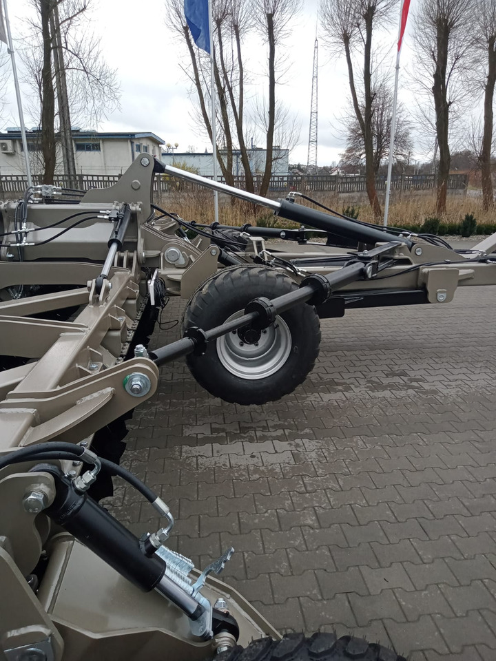 Nieuw Schijveneg ROLEX Scheibenegge / Disc harrow / Dechaumeur à disques / Erpice a dischi / Grada de discos /Дисковая борона / Brona talerzowa 8 m: afbeelding 45