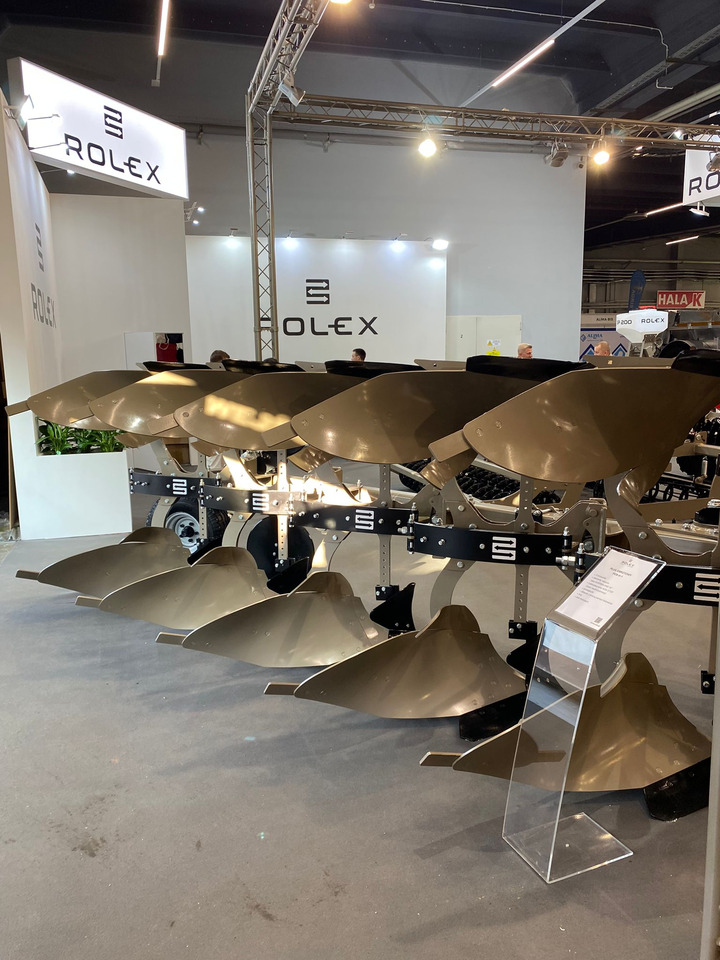 ROLEX Volldrehpflug / Rotary plough / Charrue réversible / Aratro reversibile / Оборотный плуг / Pług obrotowy 3+1 - Ploeg: afbeelding 2 ROLEX Volldrehpflug / Rotary plough / Charrue réversible / Aratro reversibile / Оборотный плуг / Pług obrotowy 3+1 - Ploeg: afbeelding 2