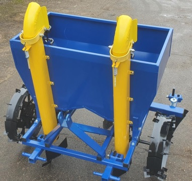 ROLMET Kartoffelpflanzmaschine / Potato planter / Planteuse de pomme de terre / Piantapatate / Sadzarka ziemniaków - Aardappelpootmachine: afbeelding 2 ROLMET Kartoffelpflanzmaschine / Potato planter / Planteuse de pomme de terre / Piantapatate / Sadzarka ziemniaków - Aardappelpootmachine: afbeelding 2