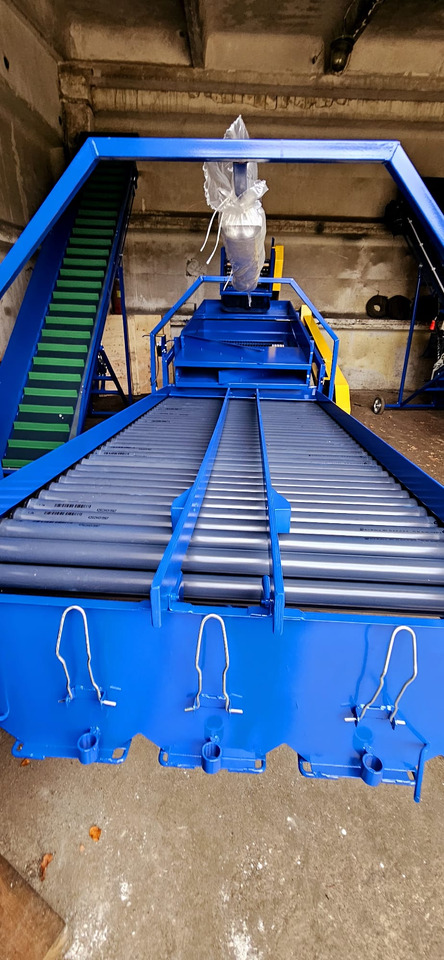 ROLMET Kartoffelsortierer / Potato sorting machine / Trieuse de pomme de terre / Selezionatrice per patate / Clasificador de patatas / Картофелесортировочная машина / Sortownik do ziemniaków M614/2 - Aardappeltechniek: afbeelding 4 ROLMET Kartoffelsortierer / Potato sorting machine / Trieuse de pomme de terre / Selezionatrice per patate / Clasificador de patatas / Картофелесортировочная машина / Sortownik do ziemniaków M614/2 - Aardappeltechniek: afbeelding 4