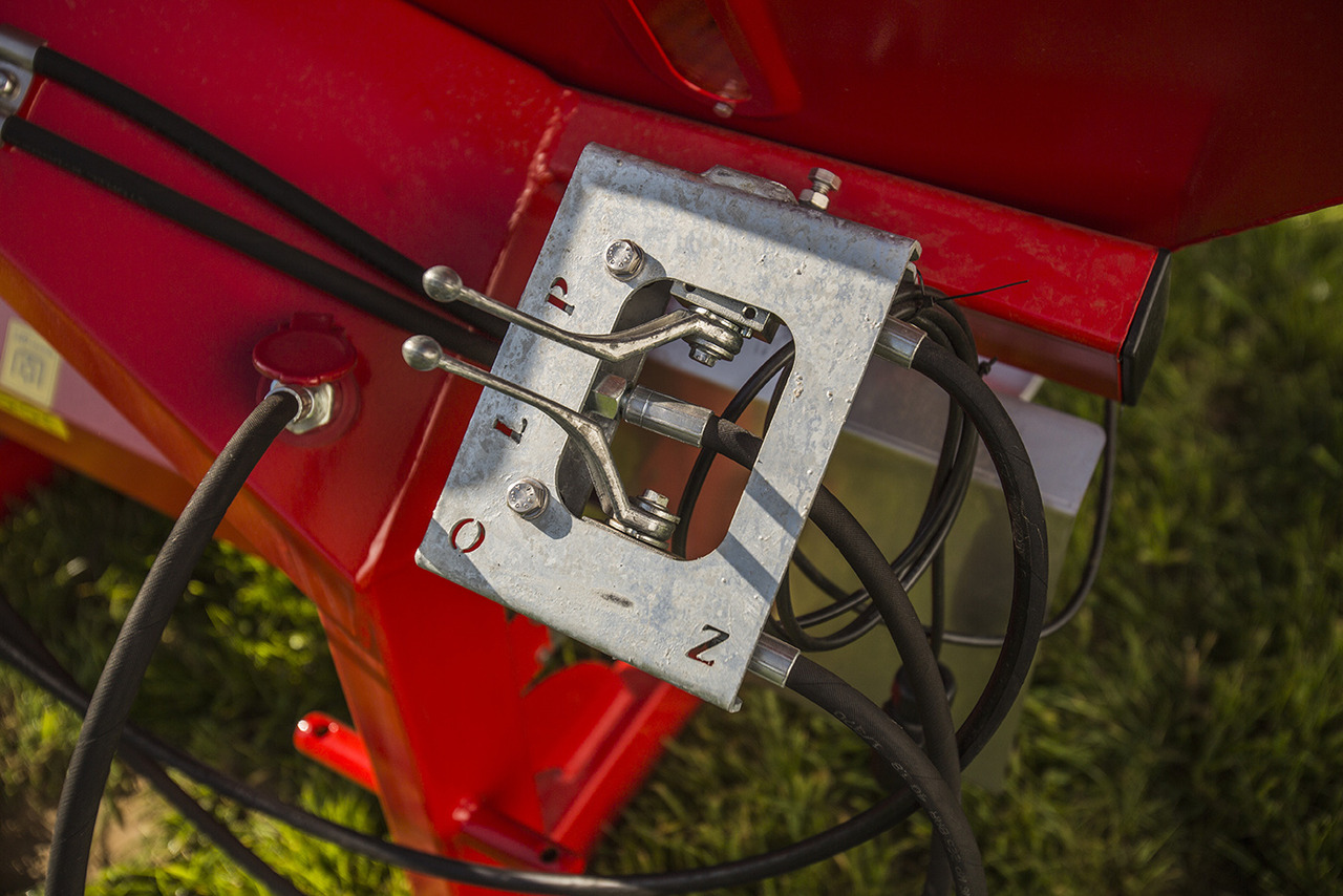 WOPROL Düngerstreuer / Fertilizer spreader / Epandeur d'engrais / Rozsiewacz nawozów 600 kg - Kunstmeststrooier: afbeelding 5 WOPROL Düngerstreuer / Fertilizer spreader / Epandeur d'engrais / Rozsiewacz nawozów 600 kg - Kunstmeststrooier: afbeelding 5