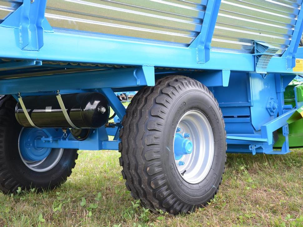 ZAMET Mähladewagen / Green forage mower / Remorque autochargeuse / Autocaricante / Самозагружающийся прицеп с косилкой / Przyczepa samozaładowcza z kosiarką bebnową T635 - Opraapwagen: afbeelding 3 ZAMET Mähladewagen / Green forage mower / Remorque autochargeuse / Autocaricante / Самозагружающийся прицеп с косилкой / Przyczepa samozaładowcza z kosiarką bebnową T635 - Opraapwagen: afbeelding 3