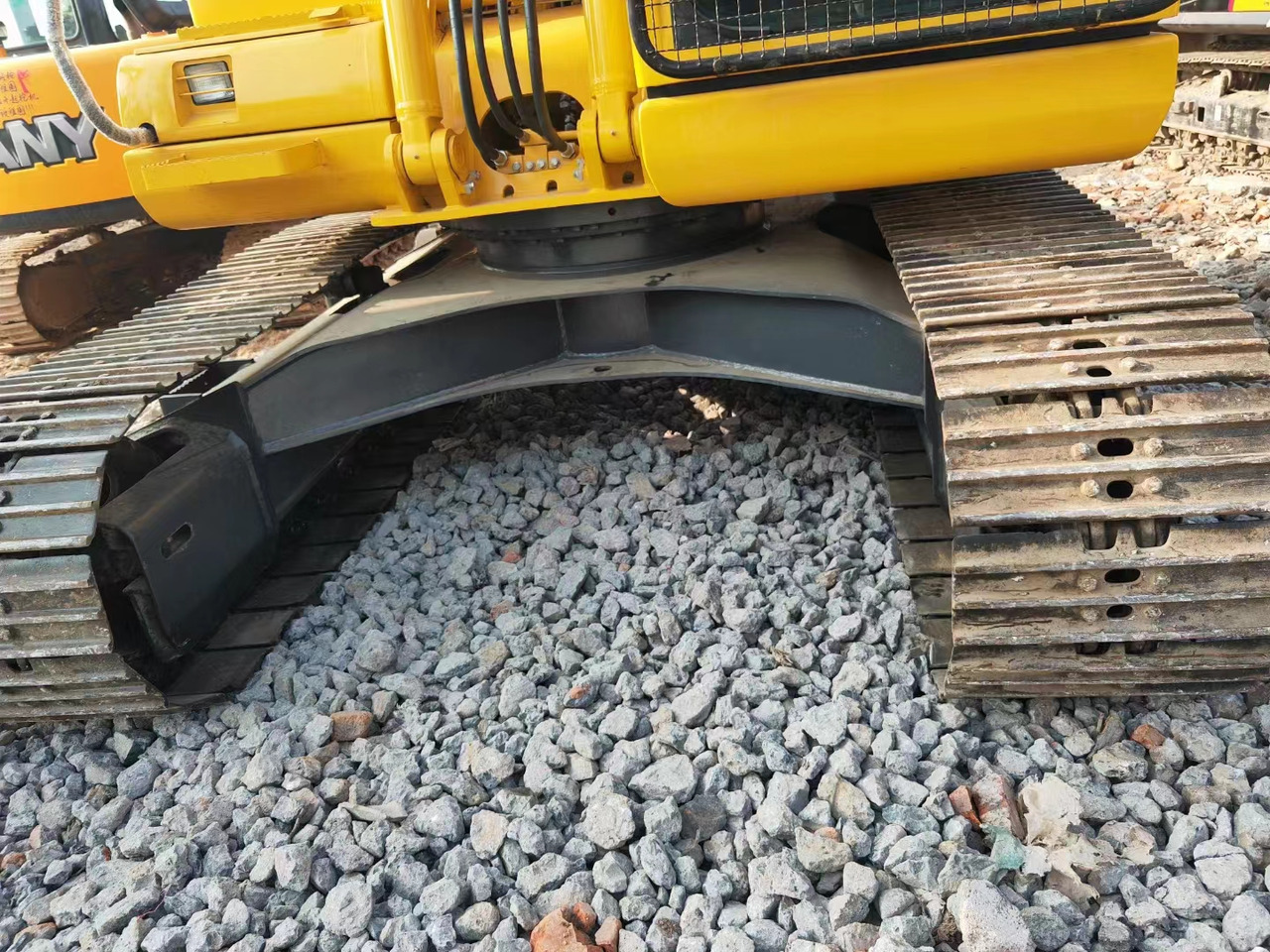 KOMATSU PC130-8 - Rupsgraafmachine: afbeelding 5 KOMATSU PC130-8 - Rupsgraafmachine: afbeelding 5