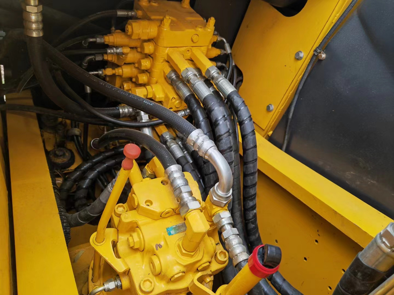 KOMATSU PC160-8 - Rupsgraafmachine: afbeelding 5 KOMATSU PC160-8 - Rupsgraafmachine: afbeelding 5