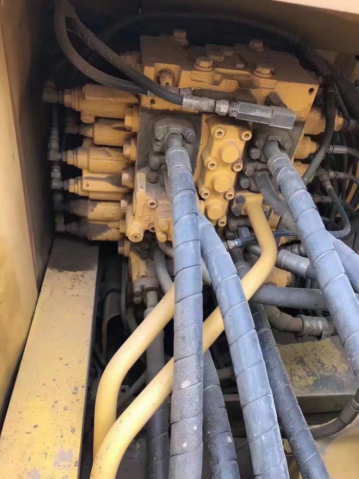 KOMATSU PC200-8 - Rupsgraafmachine: afbeelding 5 KOMATSU PC200-8 - Rupsgraafmachine: afbeelding 5