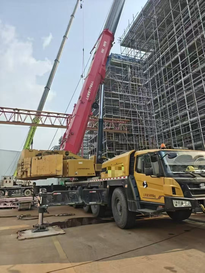 SANY SANY SANY SANY - Alle terrein kraan: afbeelding 1 SANY SANY SANY SANY - Alle terrein kraan: afbeelding 1