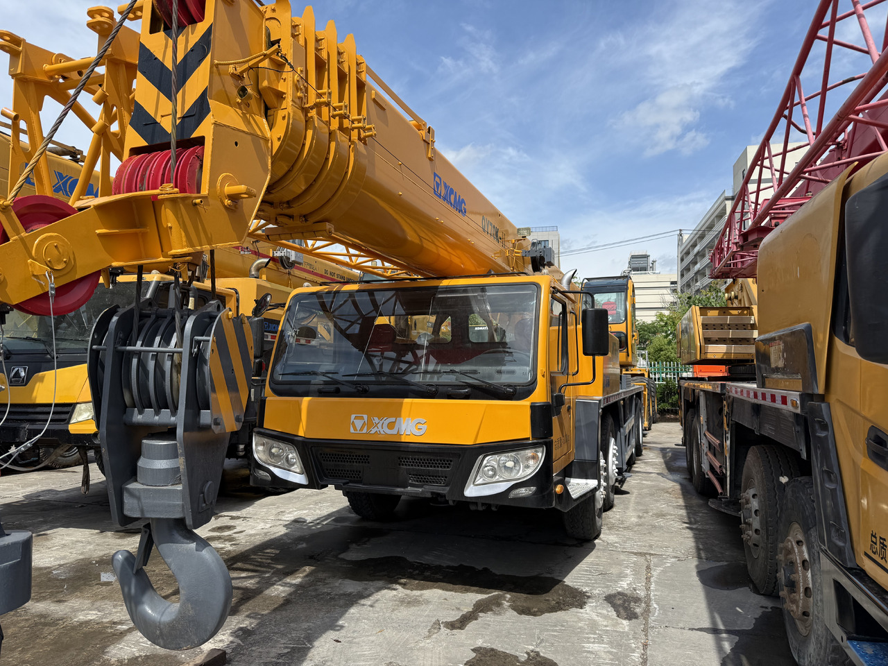 XCMG QY70K-2 - Mobiele kraan: afbeelding 1 XCMG QY70K-2 - Mobiele kraan: afbeelding 1