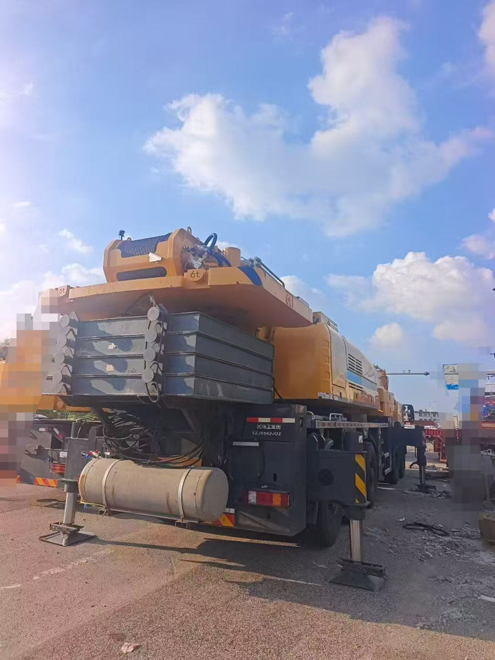 XCMG XCA160L8 - Alle terrein kraan: afbeelding 3 XCMG XCA160L8 - Alle terrein kraan: afbeelding 3